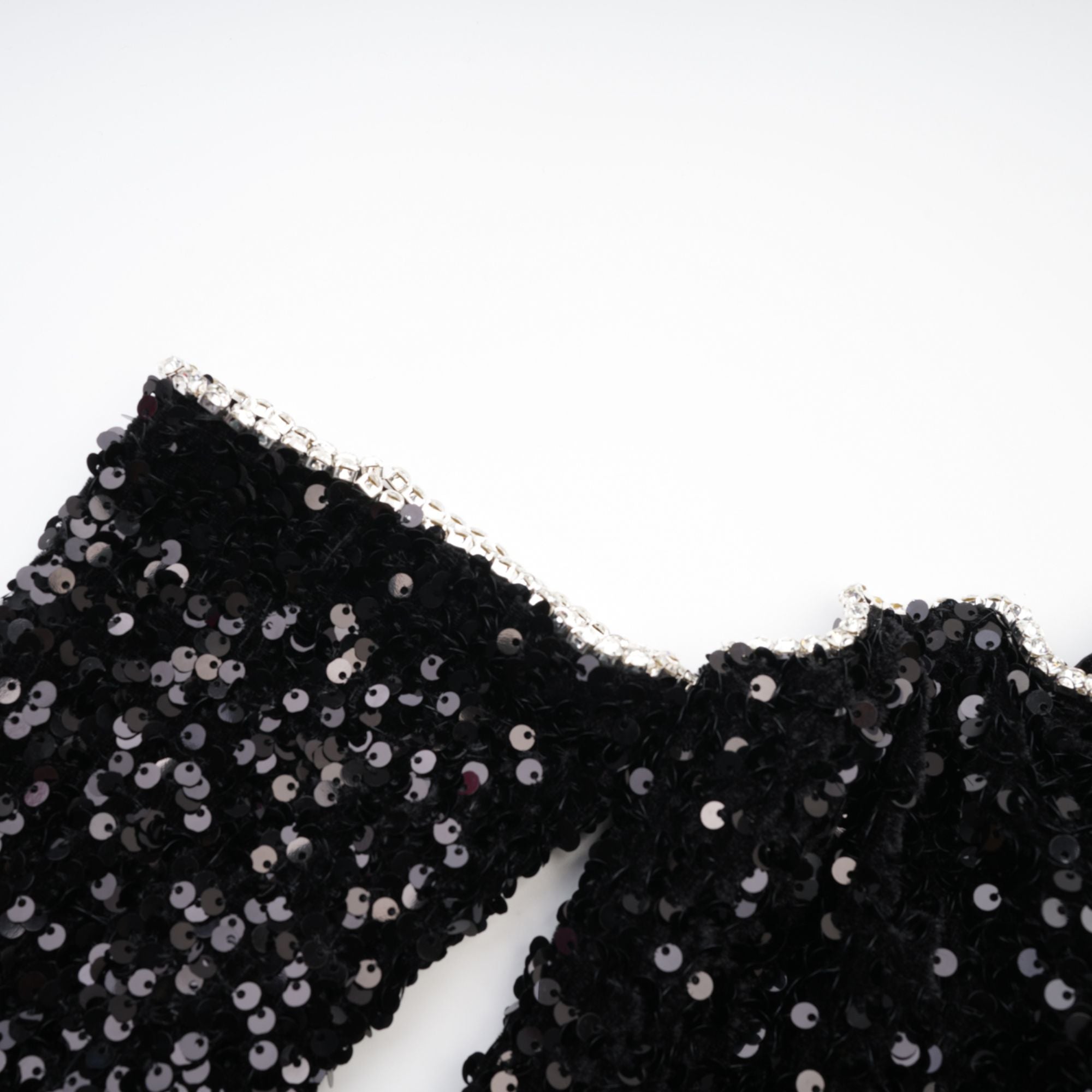 Mercédès süslemeli mini elbise