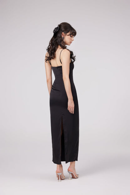 Reine çiçekli midi elbise