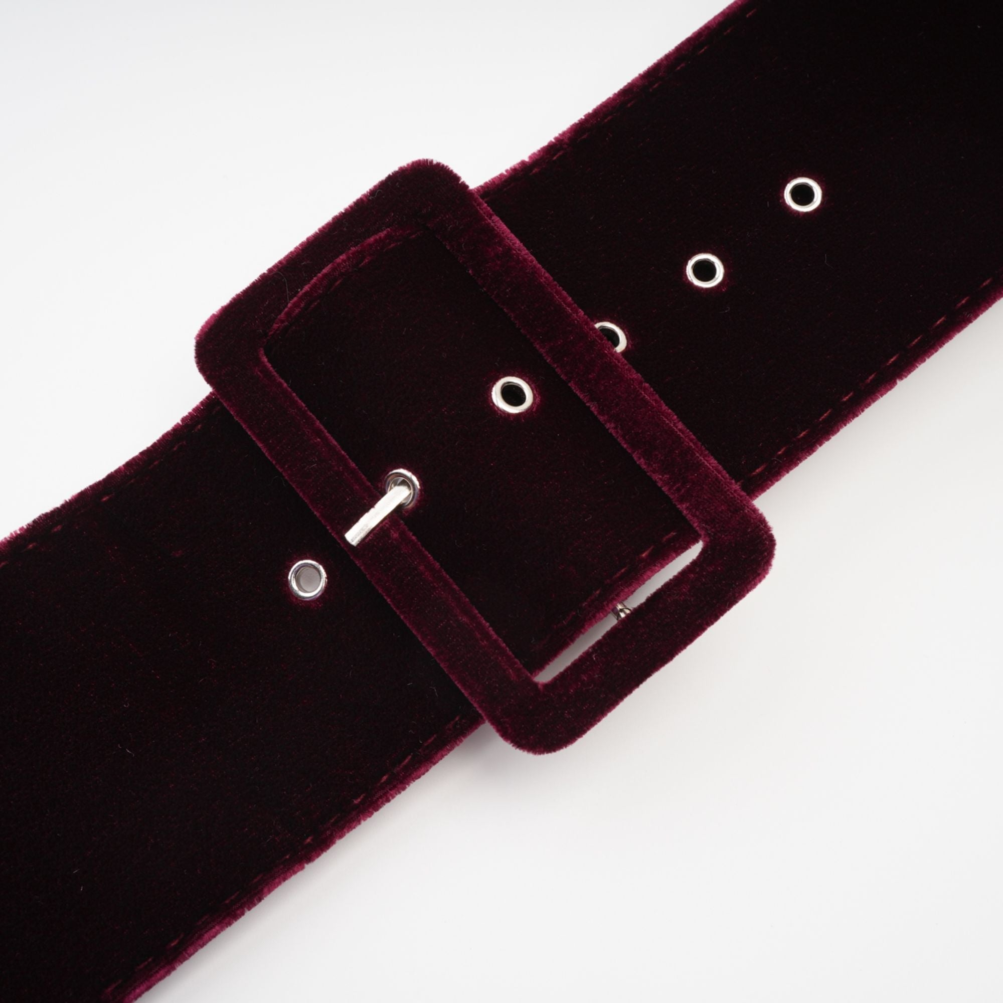 Tovelina kadife mini elbise